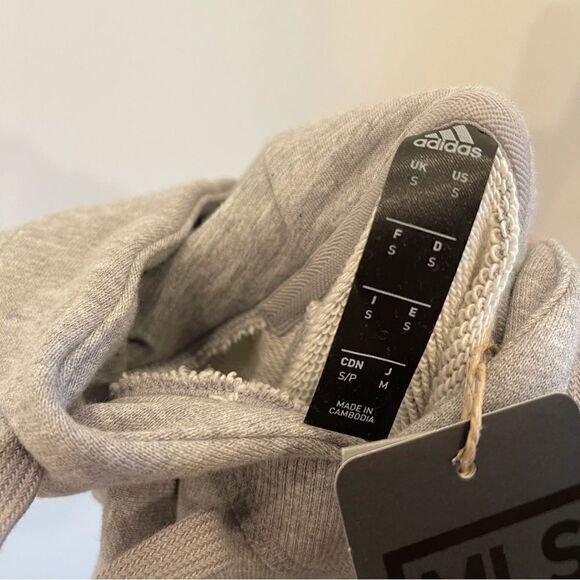 Men's Charlotte FC adidas Heathered Gray Travel Raglan Pullover Hoodie - Picture 9 of 10